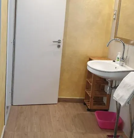 Appartement Adri, Parking In The Yard